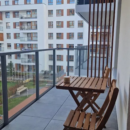 Apartman 160 Wide Bed - With Balcony & Parking Gdańsk