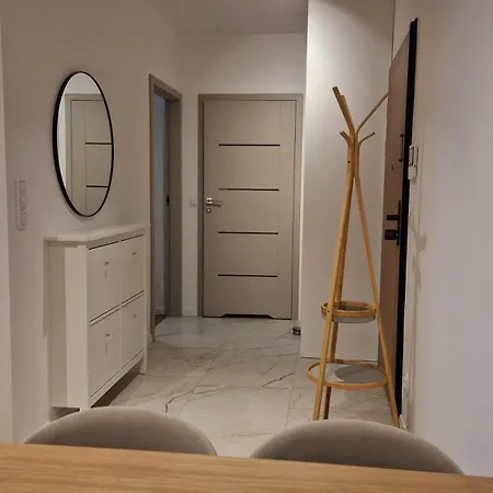 160 Wide Bed - With Balcony & Parking Gdańsk