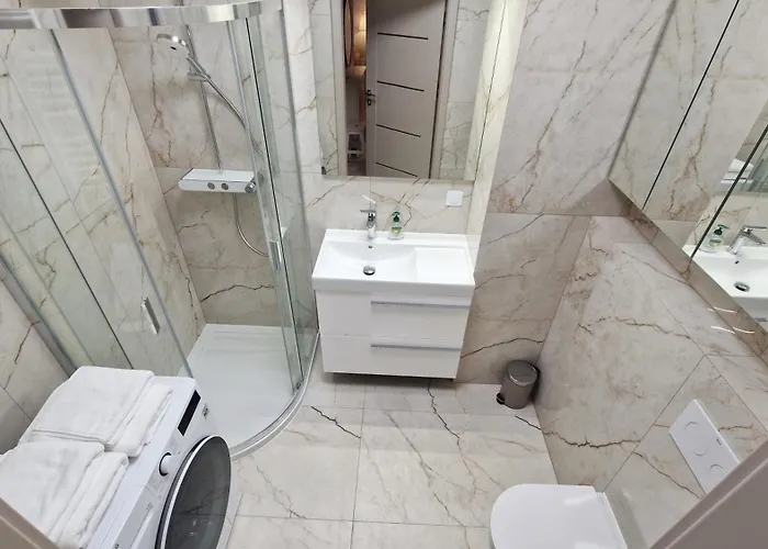 Apartamento 160 Wide Bed - With Balcony & Parking Gdańsk