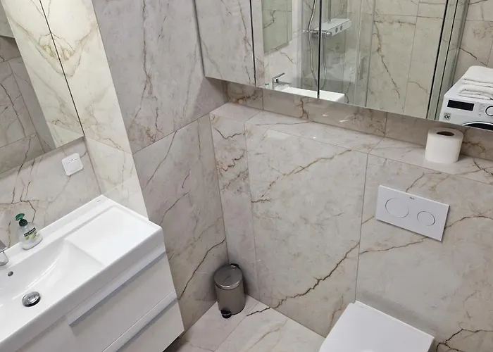 160 Wide Bed - With Balcony & Parking Apartamento